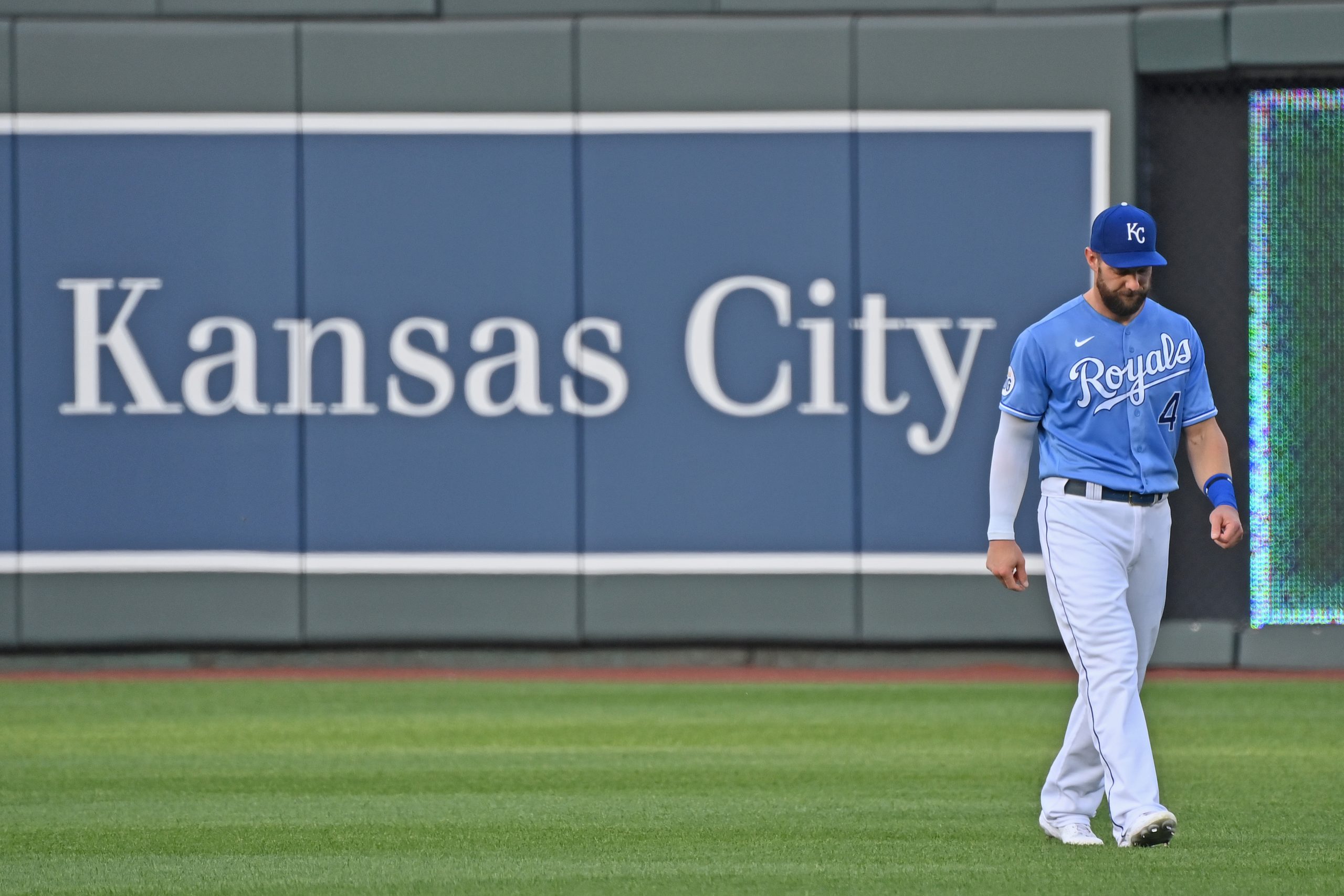 In career year, former prospect Alex Gordon leads resilient Royals