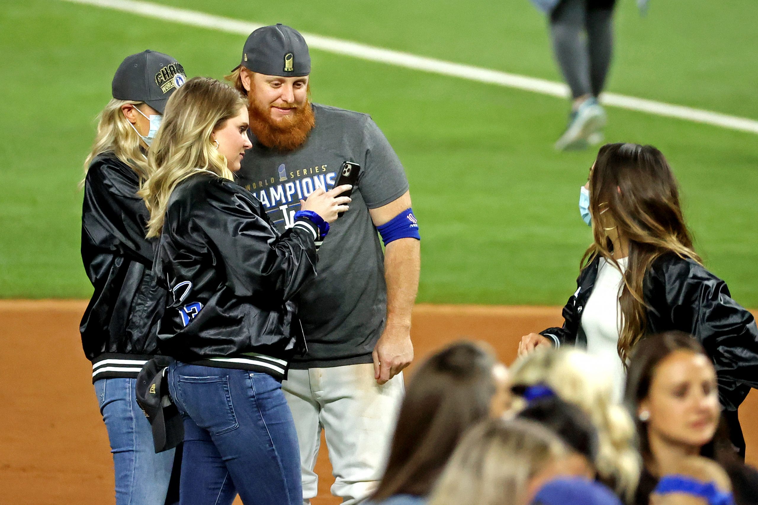Dodgers' Justin Turner Was Pulled From Game 6 After Positive Virus