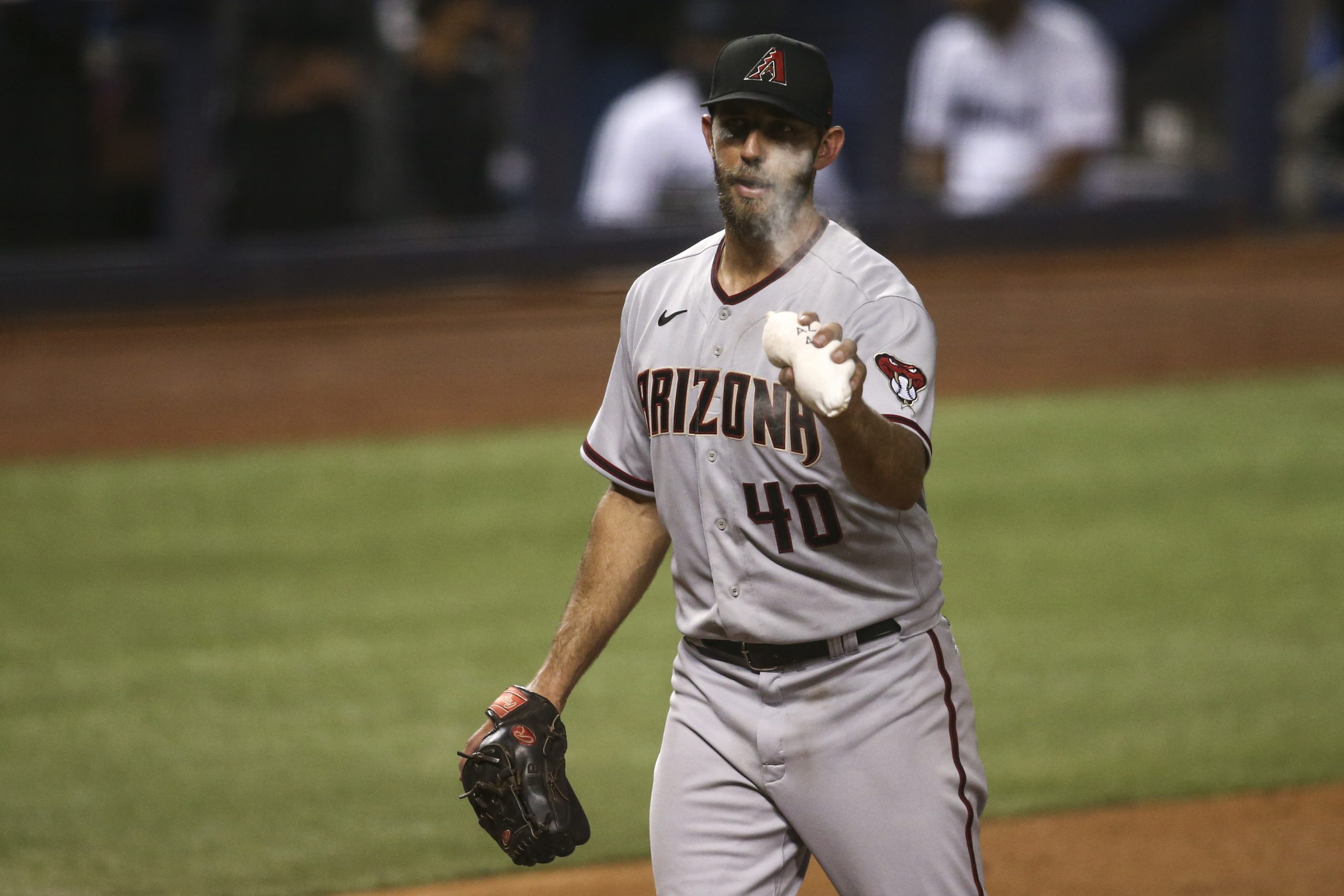 Bumgarner, Giants blank Royals for 3-2 Series lead - Statesboro Herald